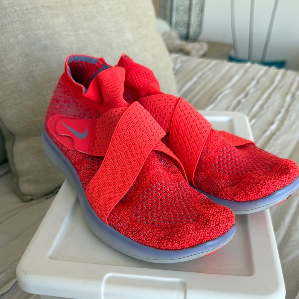 Nike Womens Free RN Motion Flyknit Solar Red Sneaker